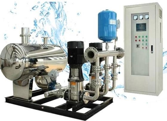 Système industriel d'alimentation en eau à pression constante avec réglage automatique de la pression de l'eau